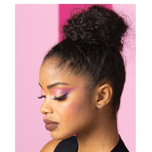 New MARIIA All Glam Vegan Makeup 18 Eye Shadow Palette with Mirror - Picture 4 of 8